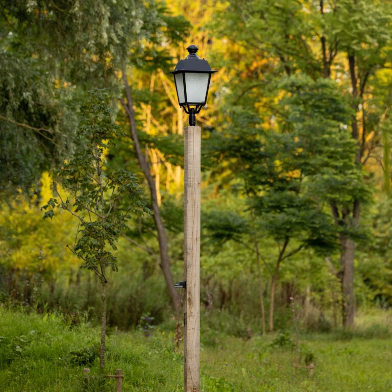 Colonne luminose in legno